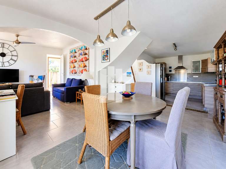 Maison Roquebrune-sur-Argens - 4 chambres - 90m²