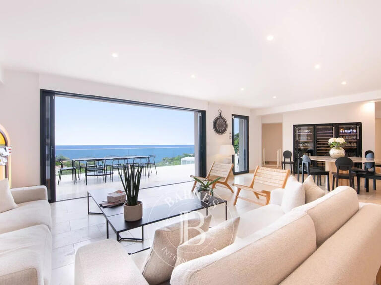 Sale Property with Sea view Roquebrune-sur-Argens - 6 bedrooms
