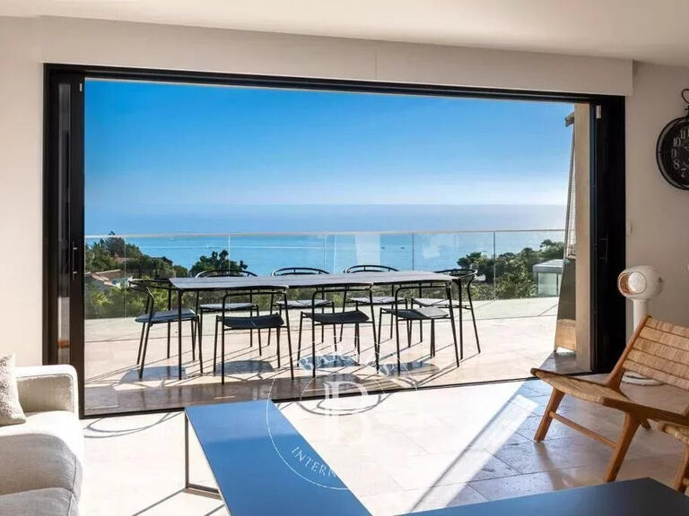 Sale Property with Sea view Roquebrune-sur-Argens - 6 bedrooms
