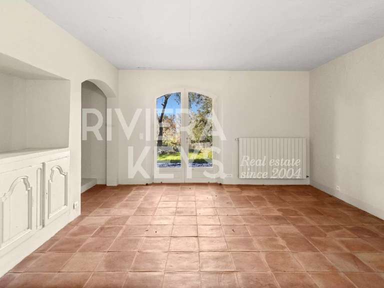 Propriété Roquebrune-sur-Argens - 9 chambres - 525m²