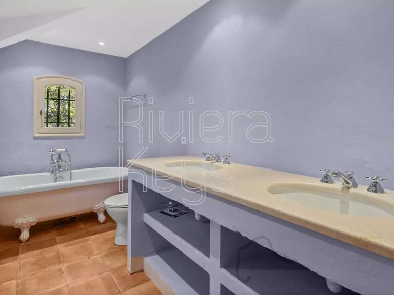 Propriété Roquebrune-sur-Argens - 9 chambres - 525m²