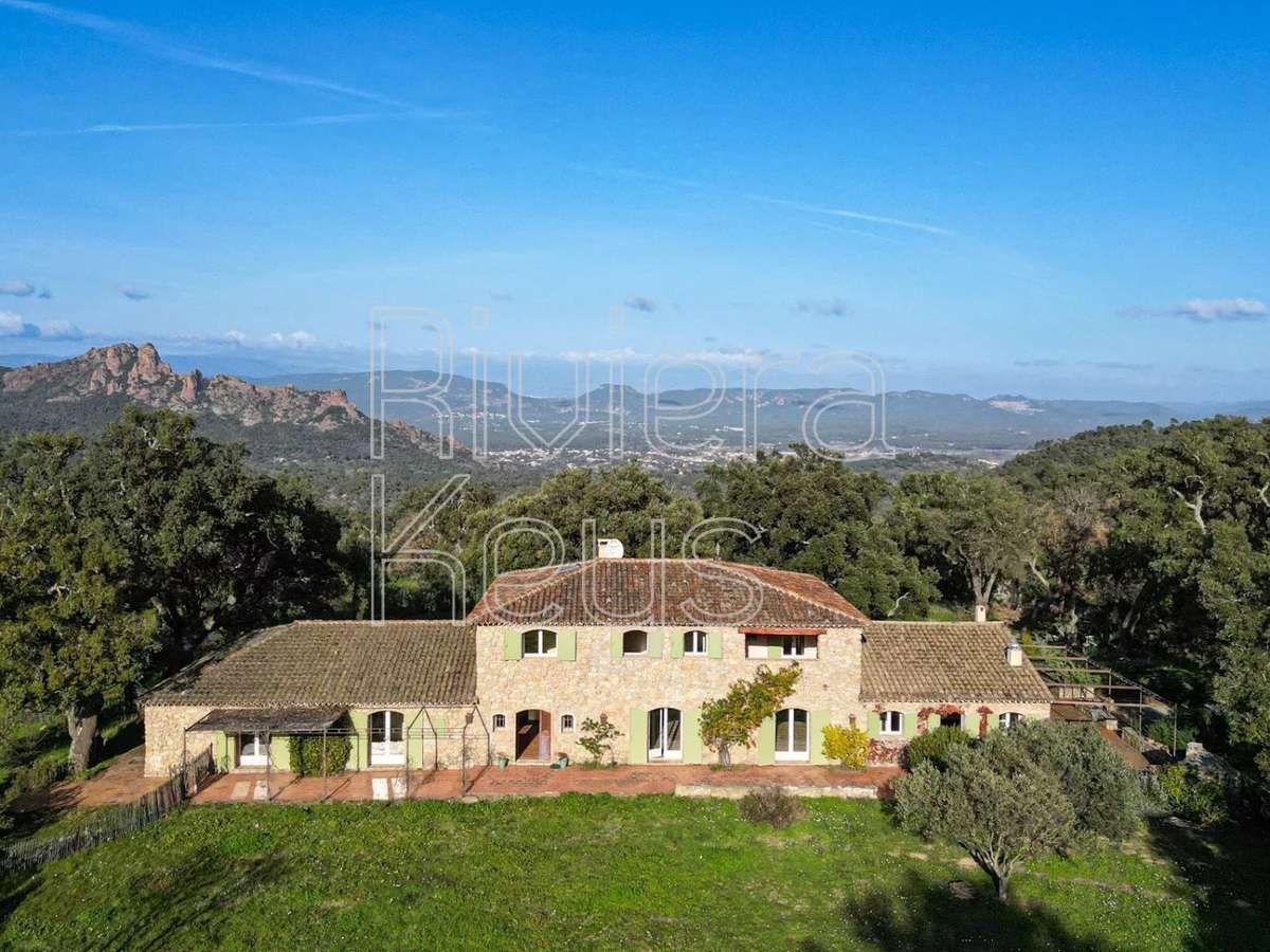 Propriété Roquebrune-sur-Argens