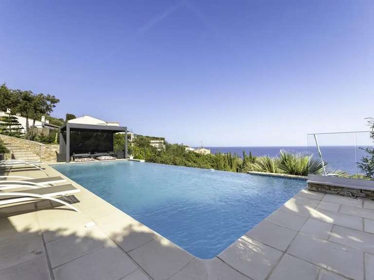 Propriété avec Vue sur mer Roquebrune-sur-Argens - 5 chambres - 254m²