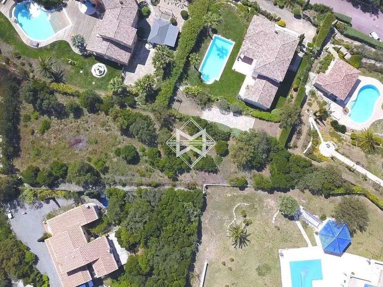 Terrain avec Vue sur mer Roquebrune-sur-Argens - 1826m²