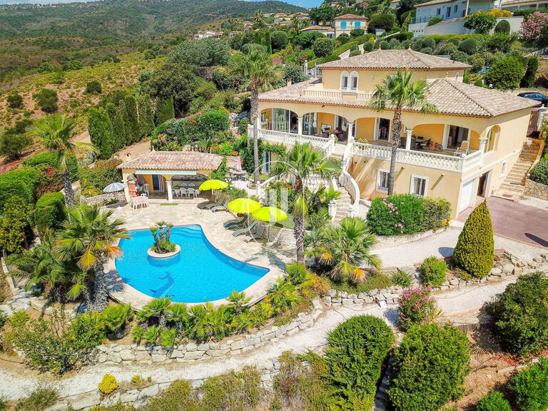 Vente Villa Roquebrune-sur-Argens - 4 chambres