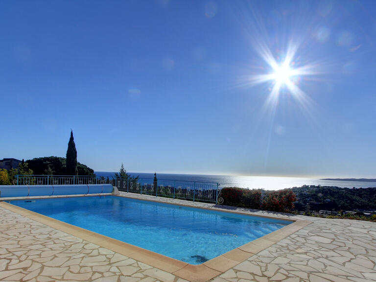 Vente Villa Roquebrune-sur-Argens - 4 chambres