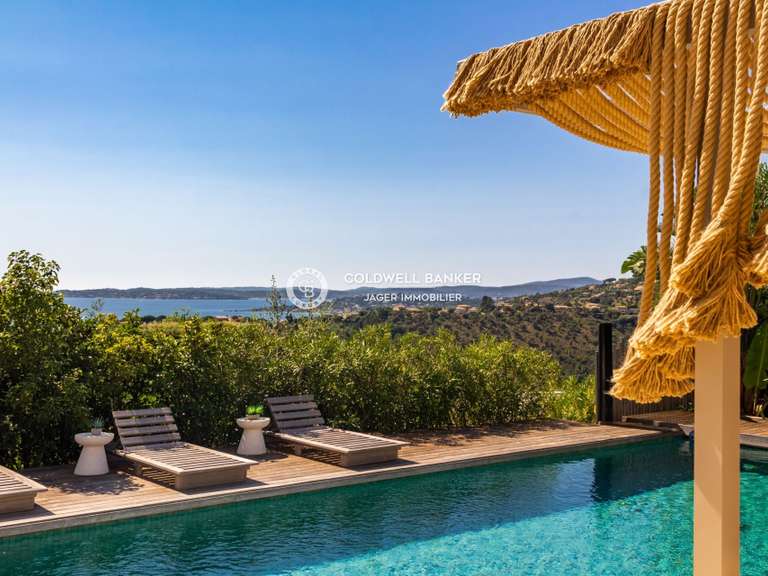 Villa Roquebrune-sur-Argens - 5 chambres - 380m²