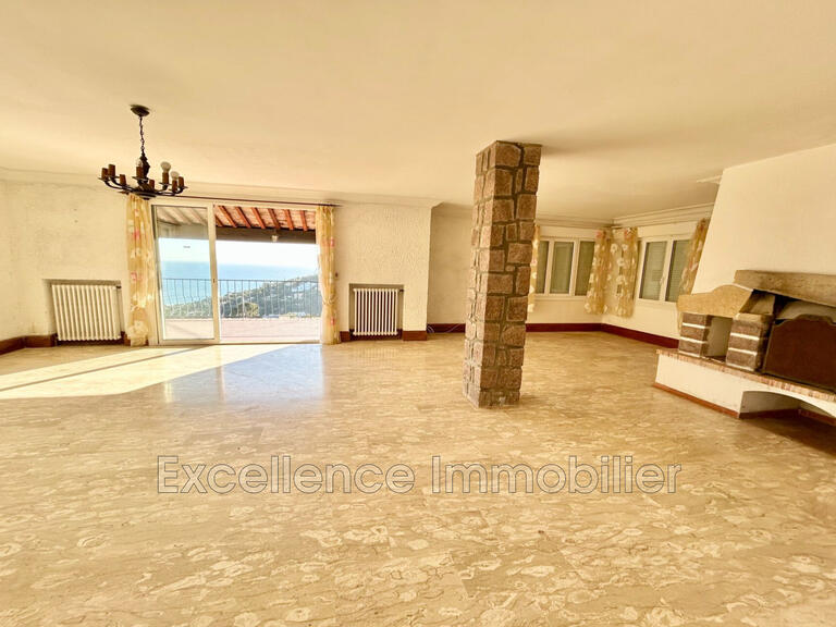Villa Roquebrune-sur-Argens - 4 chambres - 190m²