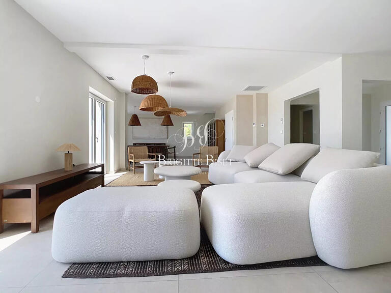 Villa Roquebrune-sur-Argens - 5 bedrooms - 240m²