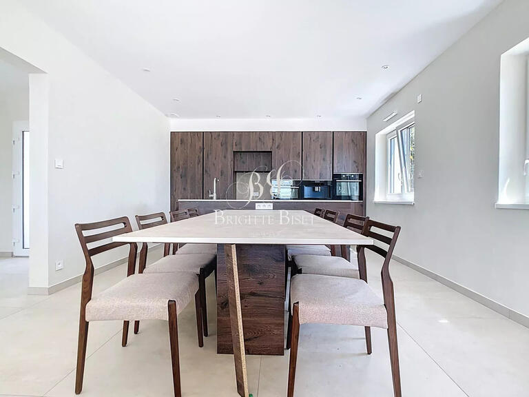 Villa Roquebrune-sur-Argens - 5 bedrooms - 240m²
