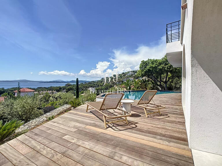 Villa Roquebrune-sur-Argens - 5 bedrooms - 240m²