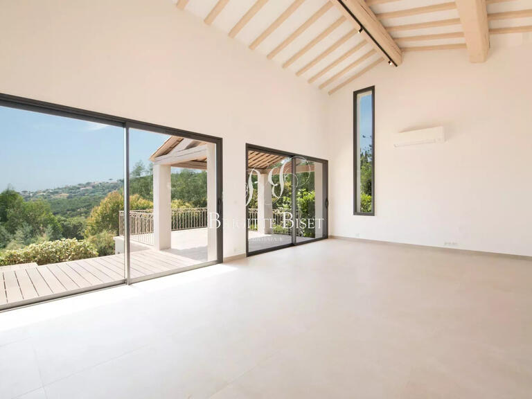 Villa Roquebrune-sur-Argens - 4 chambres - 145m²