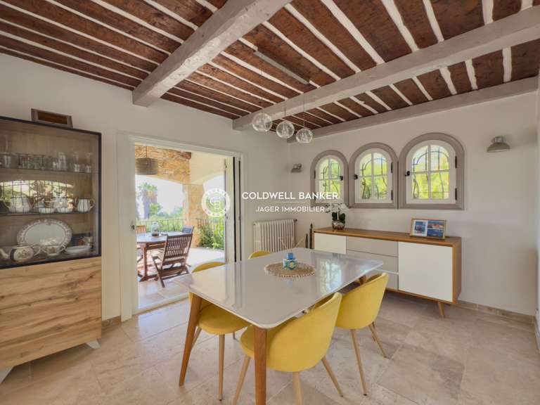 Villa with Sea view Roquebrune-sur-Argens - 6 bedrooms - 298m²