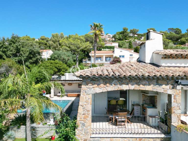 Villa with Sea view Roquebrune-sur-Argens - 6 bedrooms - 298m²