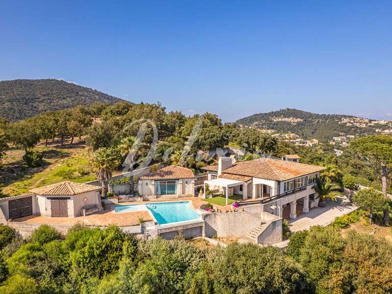 Villa with Sea view Roquebrune-sur-Argens - 6 bedrooms - 220m²