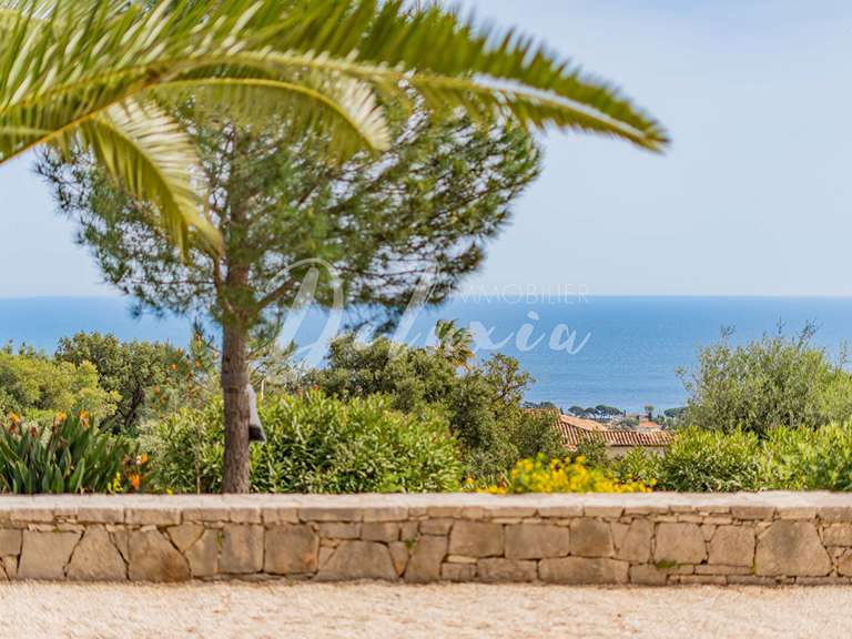 Villa with Sea view Roquebrune-sur-Argens - 6 bedrooms - 220m²