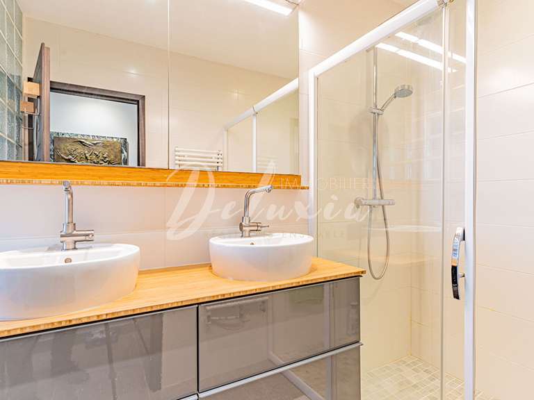 Villa Roquebrune-sur-Argens - 4 bedrooms - 165m²