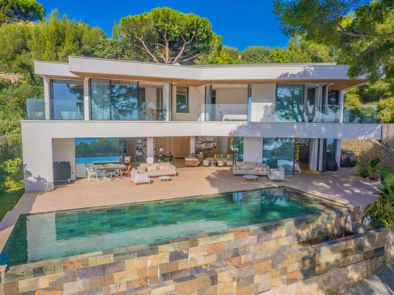 Villa Roquebrune-sur-Argens - 5 chambres - 260m²