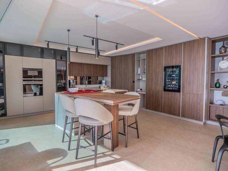 Villa Roquebrune-sur-Argens - 5 chambres - 260m²