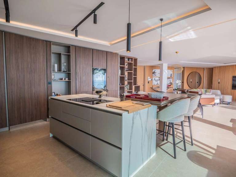 Villa Roquebrune-sur-Argens - 5 chambres - 260m²