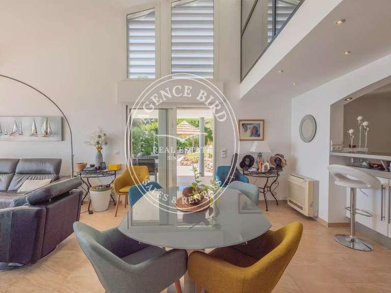 Villa Roquebrune-sur-Argens - 4 bedrooms - 150m²