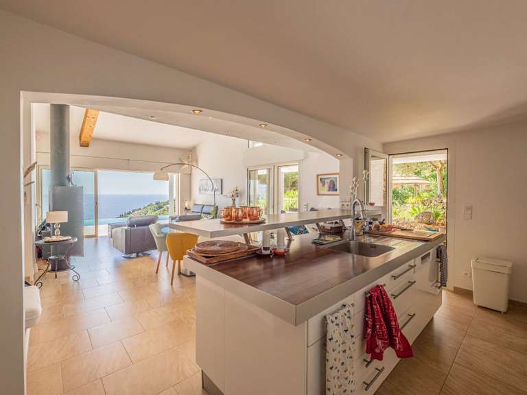 Villa Roquebrune-sur-Argens - 4 chambres - 150m²