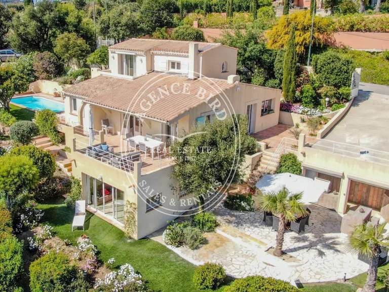 Villa with Sea view Roquebrune-sur-Argens - 4 bedrooms - 147m²