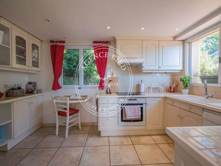 Villa with Sea view Roquebrune-sur-Argens - 4 bedrooms - 147m²