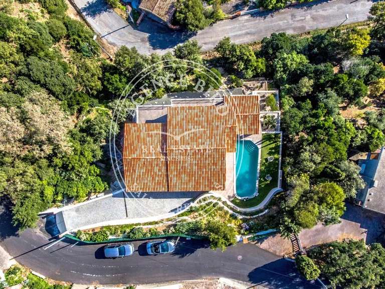 Villa with Sea view Roquebrune-sur-Argens - 5 bedrooms - 201m²