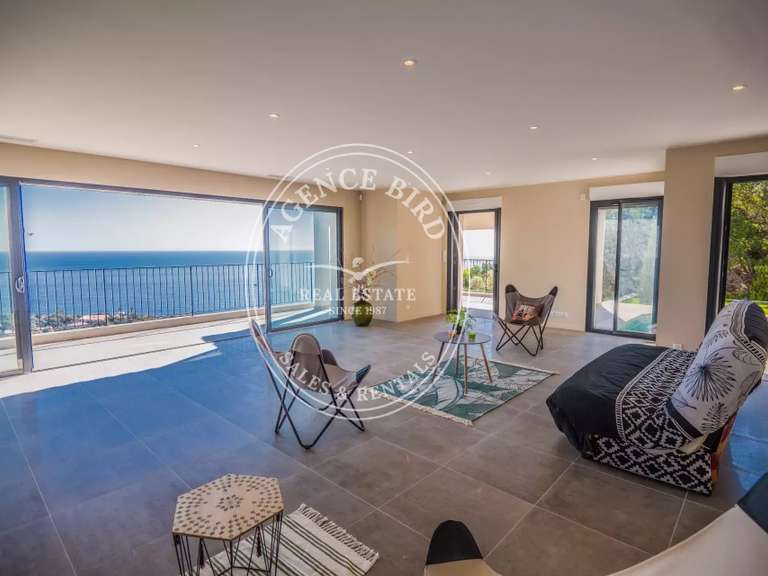 Villa with Sea view Roquebrune-sur-Argens - 5 bedrooms - 201m²