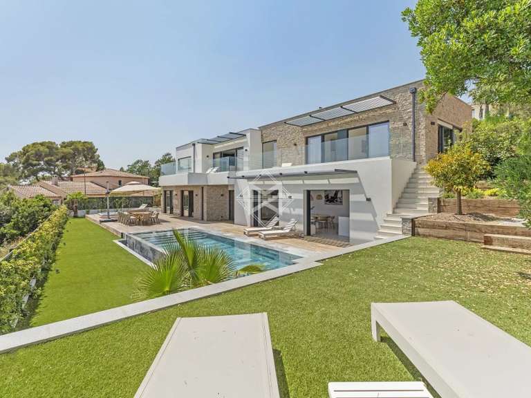 Villa with Sea view Roquebrune-sur-Argens - 4 bedrooms - 247m²