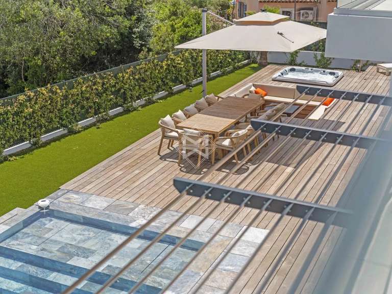 Villa with Sea view Roquebrune-sur-Argens - 4 bedrooms - 247m²