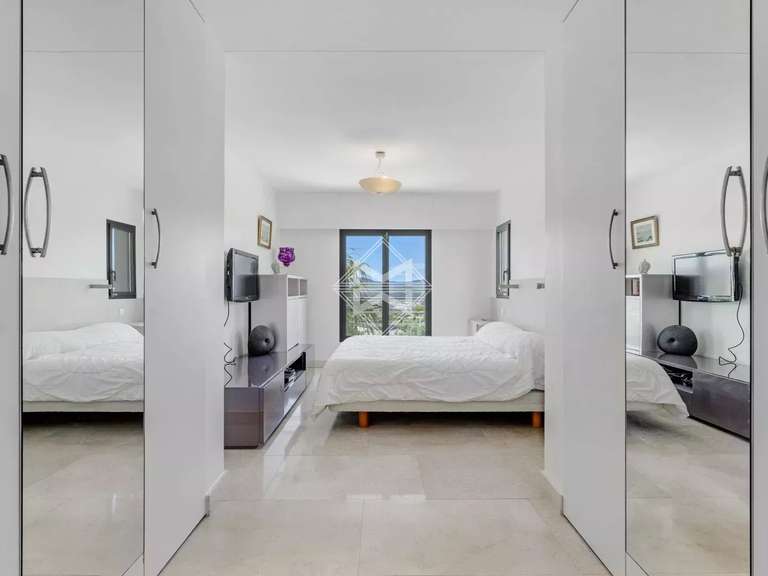 Villa with Sea view Roquebrune-sur-Argens - 6 bedrooms - 225m²