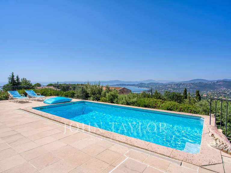 Villa with Sea view Roquebrune-sur-Argens - 160m²