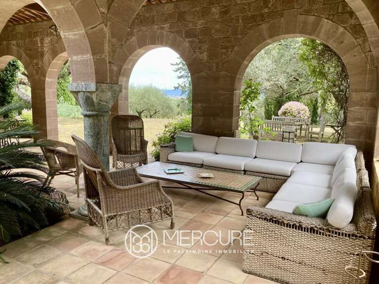 Villa Roquebrune-sur-Argens - 8 bedrooms - 280m²