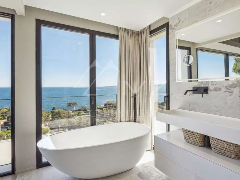 Villa with Sea view Roquebrune-sur-Argens - 5 bedrooms - 435m²