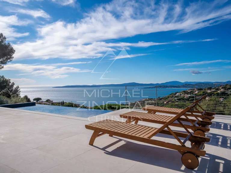 Villa with Sea view Roquebrune-sur-Argens - 4 bedrooms - 228m²