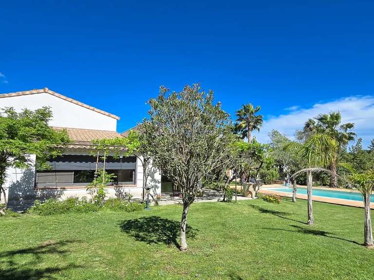 Villa Roquebrune-sur-Argens - 4 chambres - 300m²