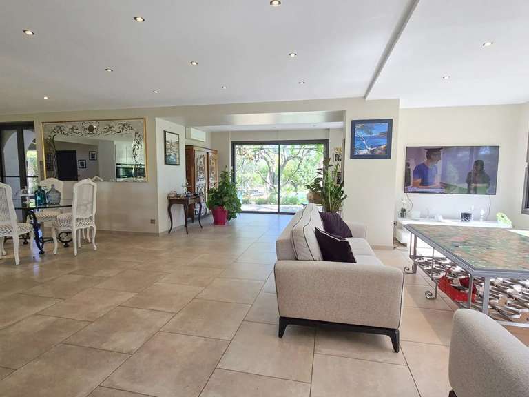 Villa Roquebrune-sur-Argens - 4 chambres - 300m²