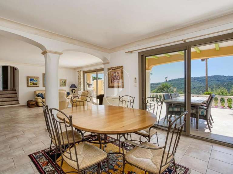 Villa with Sea view Roquebrune-sur-Argens - 4 bedrooms - 176m²