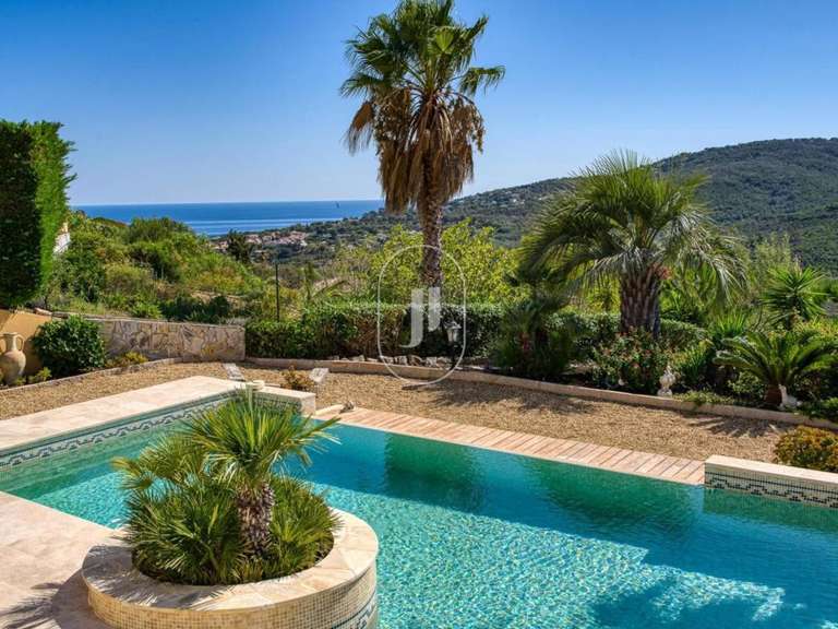 Villa with Sea view Roquebrune-sur-Argens - 4 bedrooms - 176m²