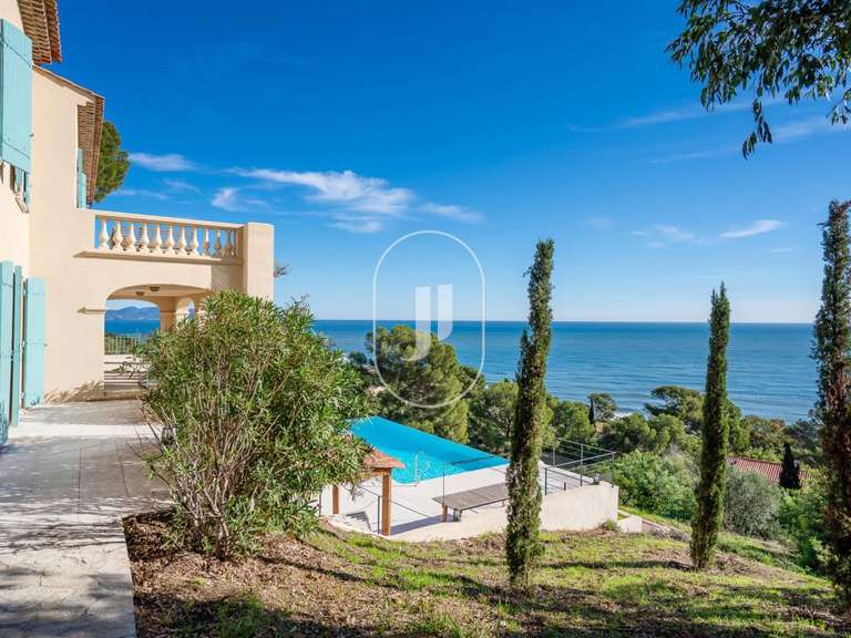 Villa avec Vue sur mer Roquebrune-sur-Argens - 7 chambres - 320m²