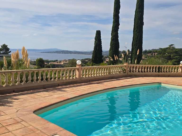 Villa with Sea view Roquebrune-sur-Argens - 4 bedrooms - 136m²