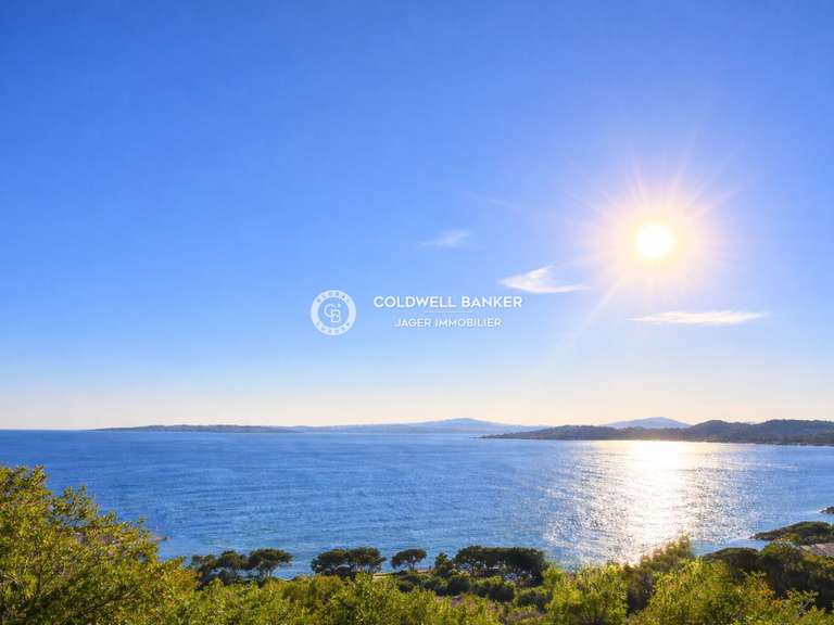 Villa with Sea view Roquebrune-sur-Argens - 4 bedrooms - 200m²