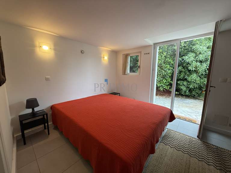 Villa Roquebrune-sur-Argens - 4 bedrooms - 145m²