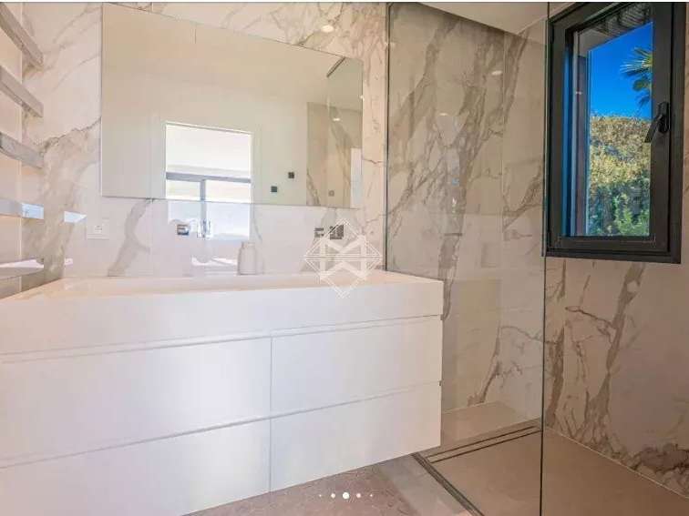 Villa avec Vue sur mer Roquebrune-sur-Argens - 5 chambres - 390m²