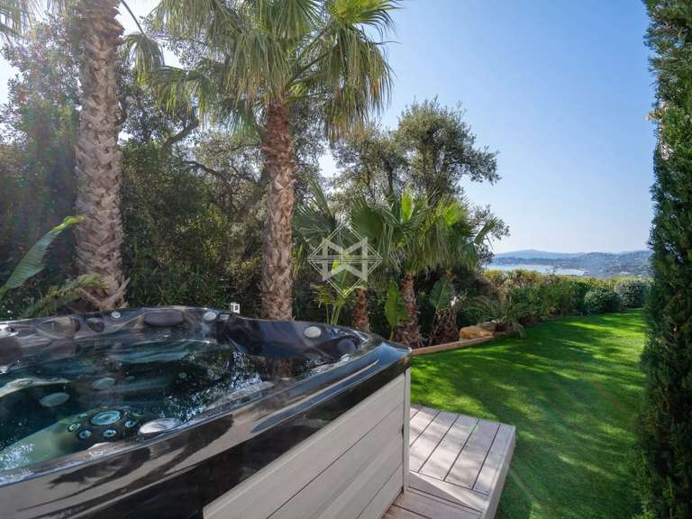 Villa avec Vue sur mer Roquebrune-sur-Argens - 5 chambres - 390m²