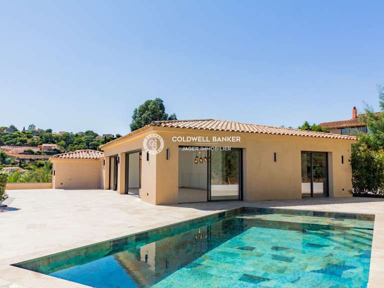 Villa with Sea view Roquebrune-sur-Argens - 4 bedrooms - 270m²