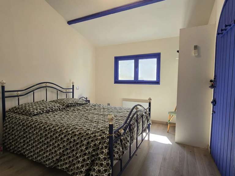 Villa Roquebrune-sur-Argens - 4 bedrooms - 300m²