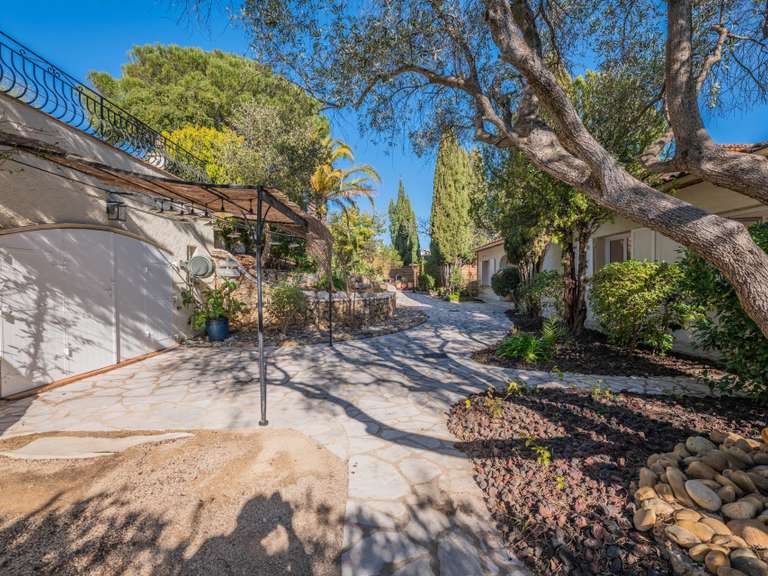 Villa avec Vue sur mer Roquebrune-sur-Argens - 6 chambres - 217m²